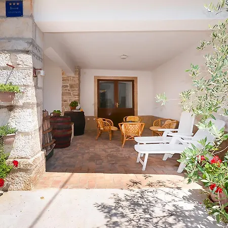 Vakantiehuis House Marija *