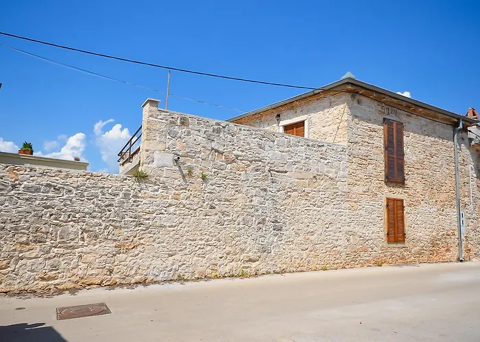 House Marija Nyaraló